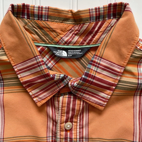 THE NORTH FACE Short Sleeve Button Down Shirt! S - Picture 7 of 7